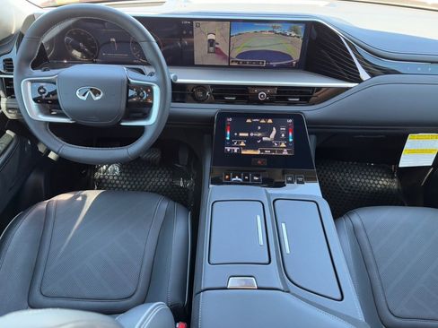 Certified 2025 INFINITI QX80 Luxe RWD image 12