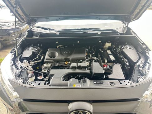 Used 2025 Toyota RAV4 XLE image 32