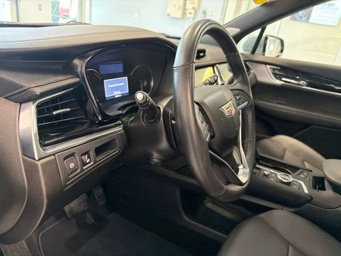 Used 2024 Cadillac XT6 Premium Luxury w/ LPO, Floor Liner Package AWD/4WD image 22