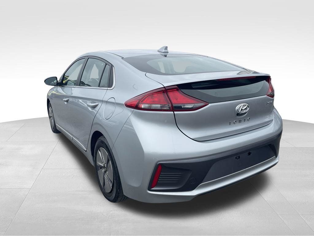 Used 2020 Hyundai Ioniq SE FWD image 14