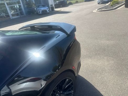 Used 2017 Chevrolet Camaro ZL1 RWD image 8