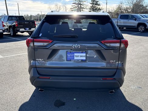 Used 2023 Toyota RAV4 XLE image 7