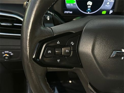 Used 2022 Chevrolet Bolt EUV LT w/ Convenience Package image 25