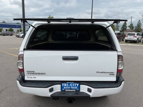 Used 2011 Toyota Tacoma PreRunner w/ TRD Sport Pkg RWD image 32