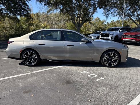 New 2026 BMW 740i image 3