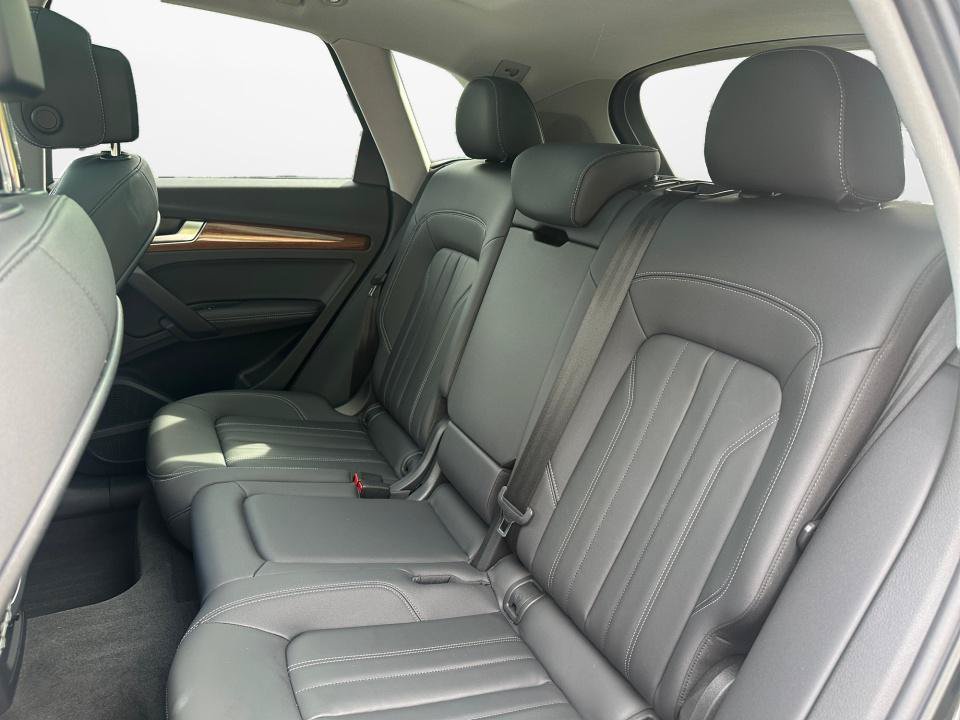 Used 2023 Audi Q5 2.0T Premium Plus w/ Premium Plus Package AWD/4WD image 12