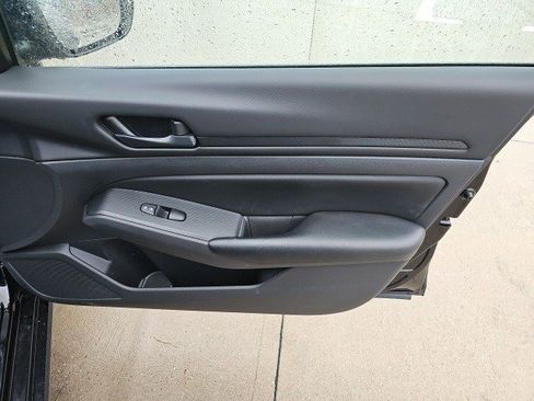 Used 2024 Nissan Altima 2.5 S image 14