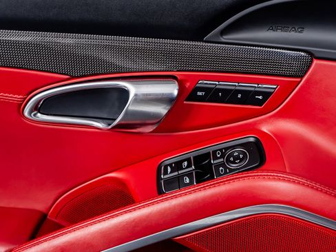 Used 2016 Porsche 911 Turbo S image 44