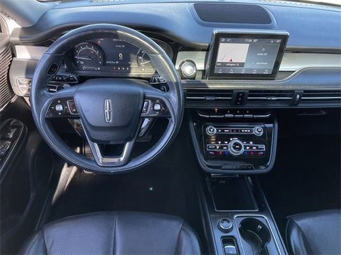 Used 2022 Lincoln Corsair FWD w/ Premium Package image 10