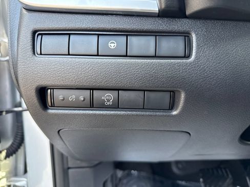 Certified 2023 Nissan Rogue SV AWD/4WD image 22