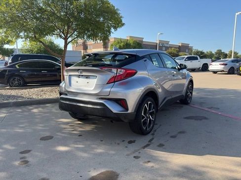 Used 2020 Toyota C-HR XLE FWD image 5