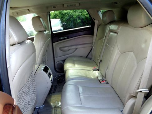 Used 2011 Cadillac SRX Luxury image 18