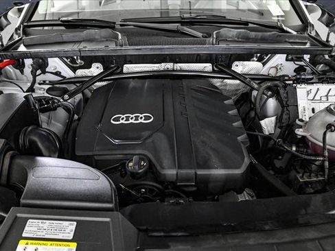 Used 2022 Audi Q5 2.0T Premium image 24