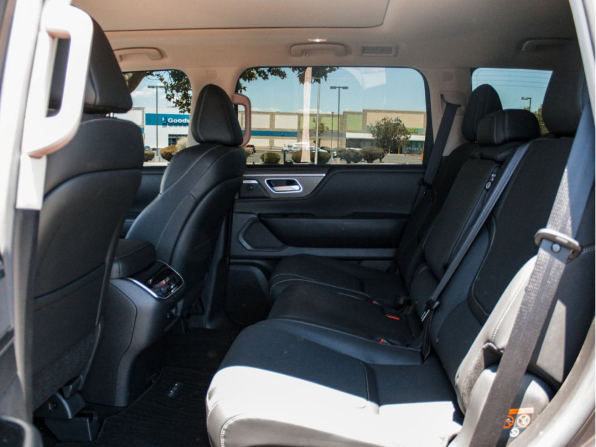 Used 2025 INFINITI QX80 Pure AWD/4WD image 21