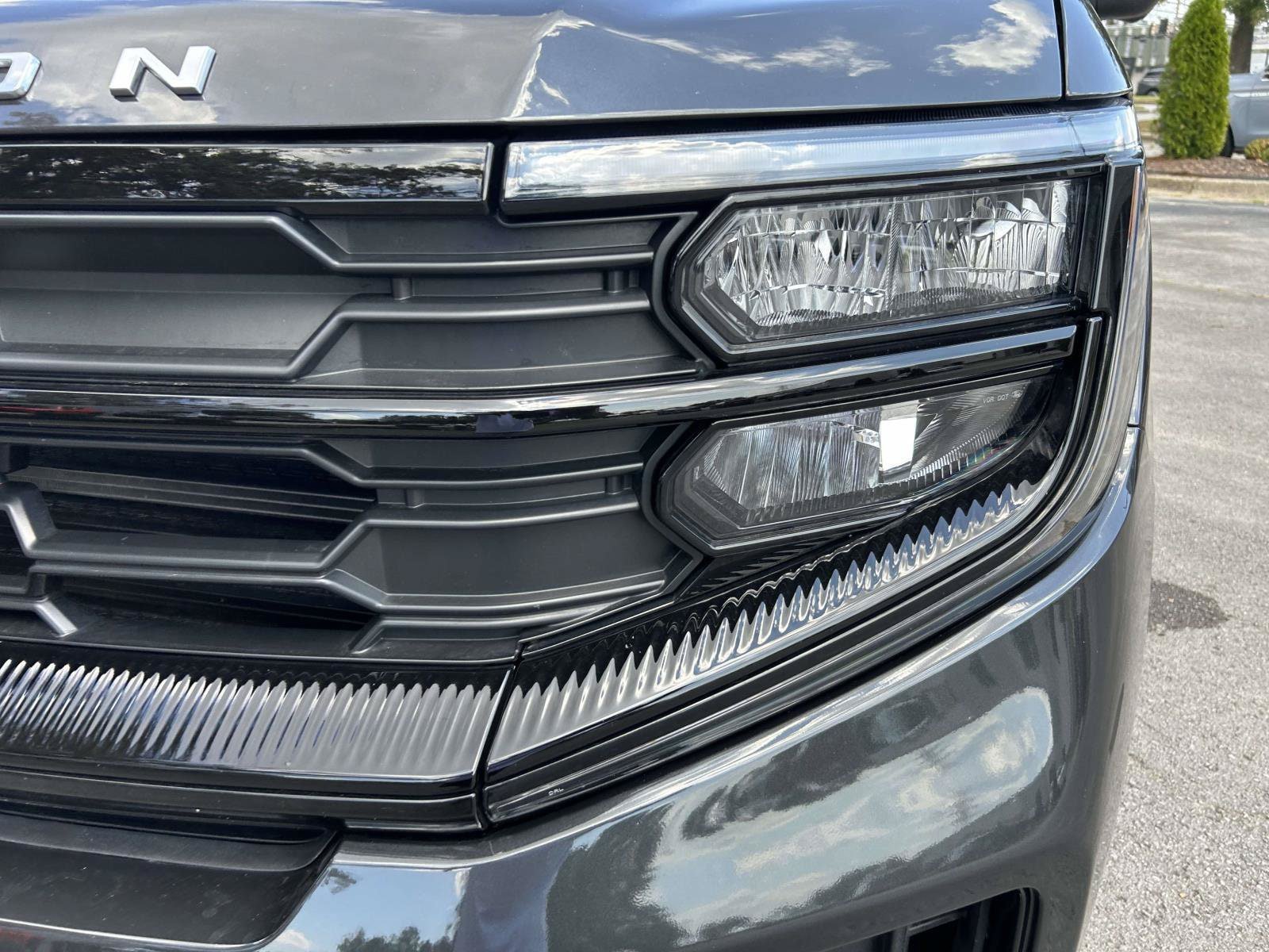 Used 2025 Ford Expedition Active RWD image 11