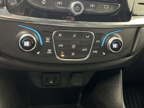 Certified 2023 Chevrolet Traverse LT image 23