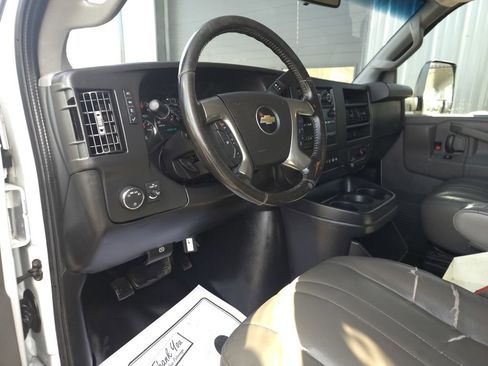 Used 2019 Chevrolet Express 3500 w/ Power Convenience Package image 16