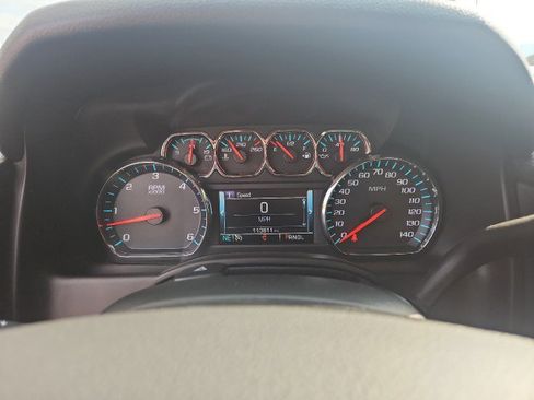 Used 2020 Chevrolet Suburban Premier image 12