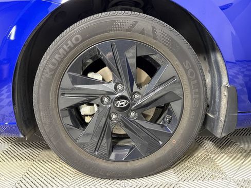 Certified 2023 Hyundai Elantra Blue FWD image 22