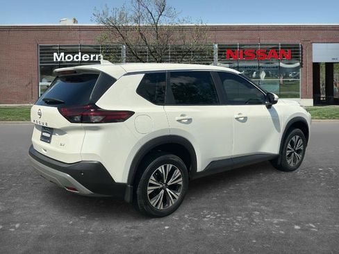 Certified 2023 Nissan Rogue SV FWD image 4