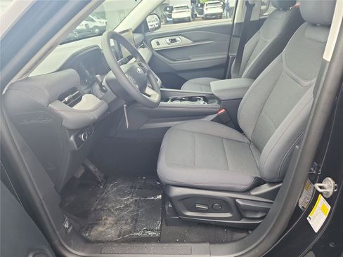 New 2026 Ford Explorer Active RWD image 12