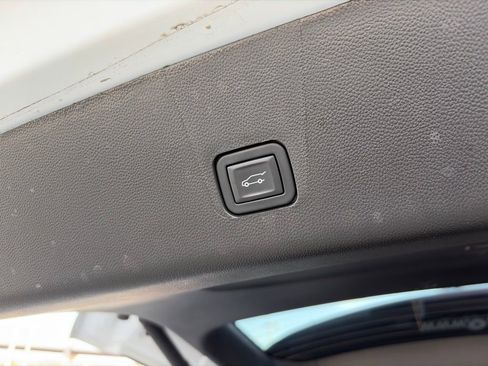 Used 2023 Chevrolet Traverse RS w/ LPO, Floor Liner Package image 9