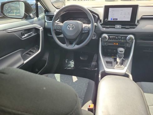 Used 2025 Toyota RAV4 XLE image 8