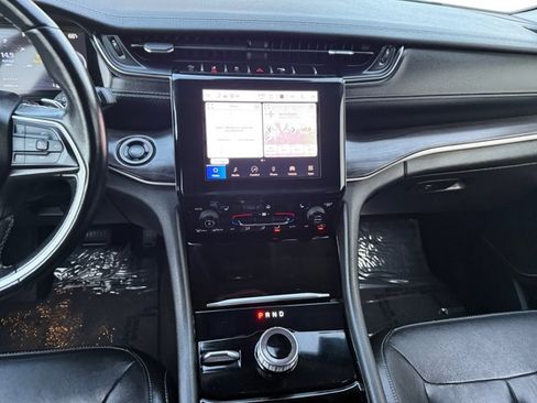 Used 2022 Jeep Grand Cherokee L Limited w/ Trailer Tow Group (B) image 16