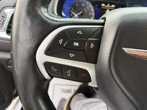 Used 2015 Chrysler 200 Limited w/ Convenience Group image 15