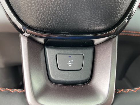 Certified 2025 Honda Pilot TrailSport image 24