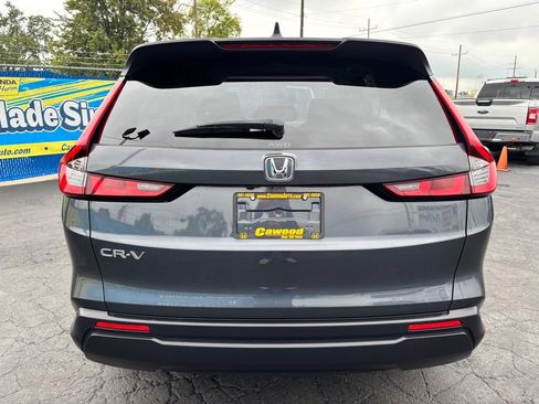 Used 2024 Honda CR-V EX image 3