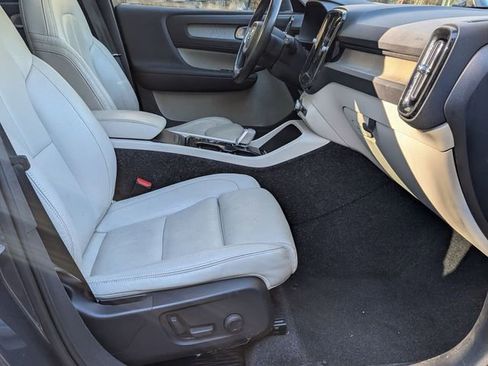 Used 2020 Volvo XC40 T5 Inscription image 27