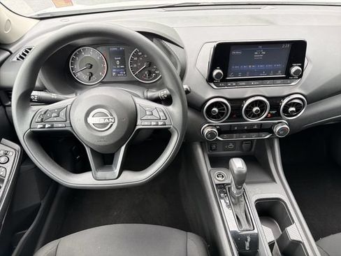 Used 2024 Nissan Sentra S FWD image 9