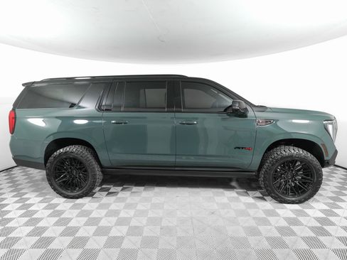 Used 2025 GMC Yukon XL AT4 Ultimate image 5