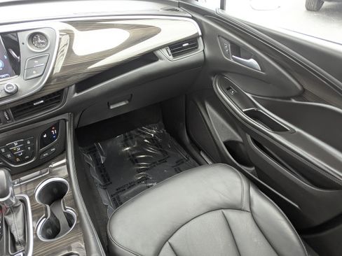 Used 2019 Buick Envision Essence image 17
