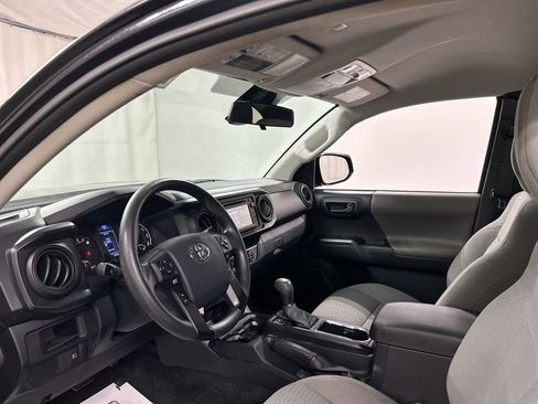 Used 2019 Toyota Tacoma SR w/ SR Convenience Package AWD/4WD image 18