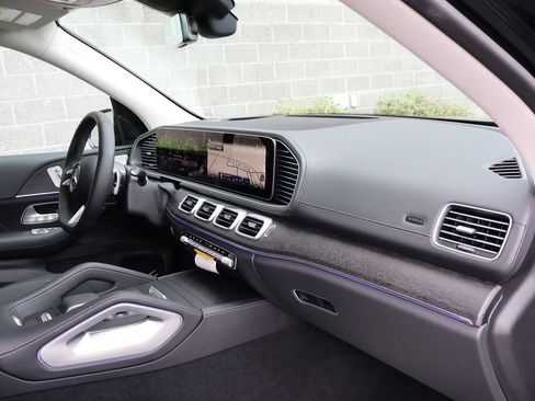 New 2026 Mercedes-Benz GLS 450 4MATIC image 11