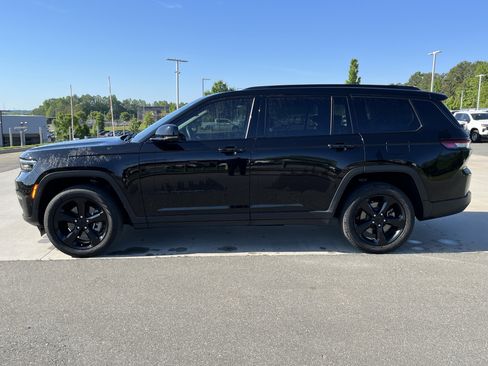 Used 2022 Jeep Grand Cherokee L Limited w/ Luxury Tech Group II AWD/4WD image 6