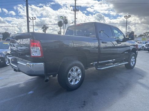 Used 2024 RAM 2500 Big Horn w/ Bed Utility Group image 10