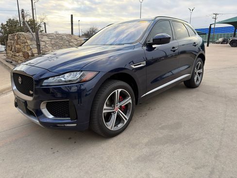 Used 2017 Jaguar F-PACE S image 1