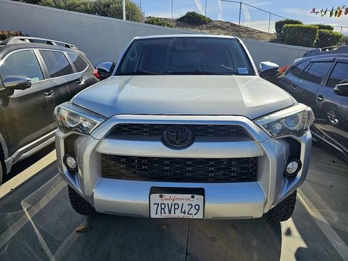 Used 2016 Toyota 4Runner SR5 Premium image 3
