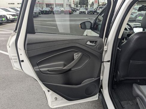 Used 2017 Ford Escape Titanium AWD/4WD image 12