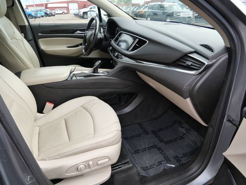 Used 2018 Buick Enclave Premium w/ Experience Buick Package AWD/4WD image 11