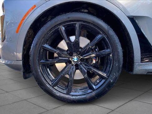 Certified 2025 BMW X7 M60i w/ Climate Comfort Package image 11