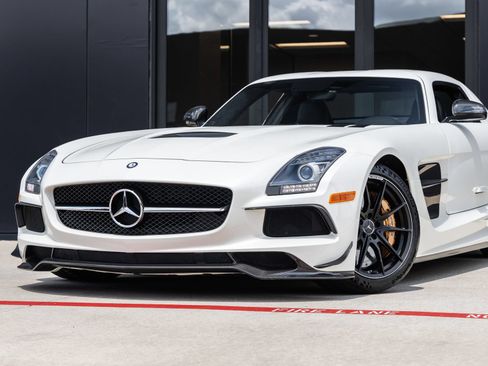 Used 2014 Mercedes-Benz SLS AMG Black Series image 4