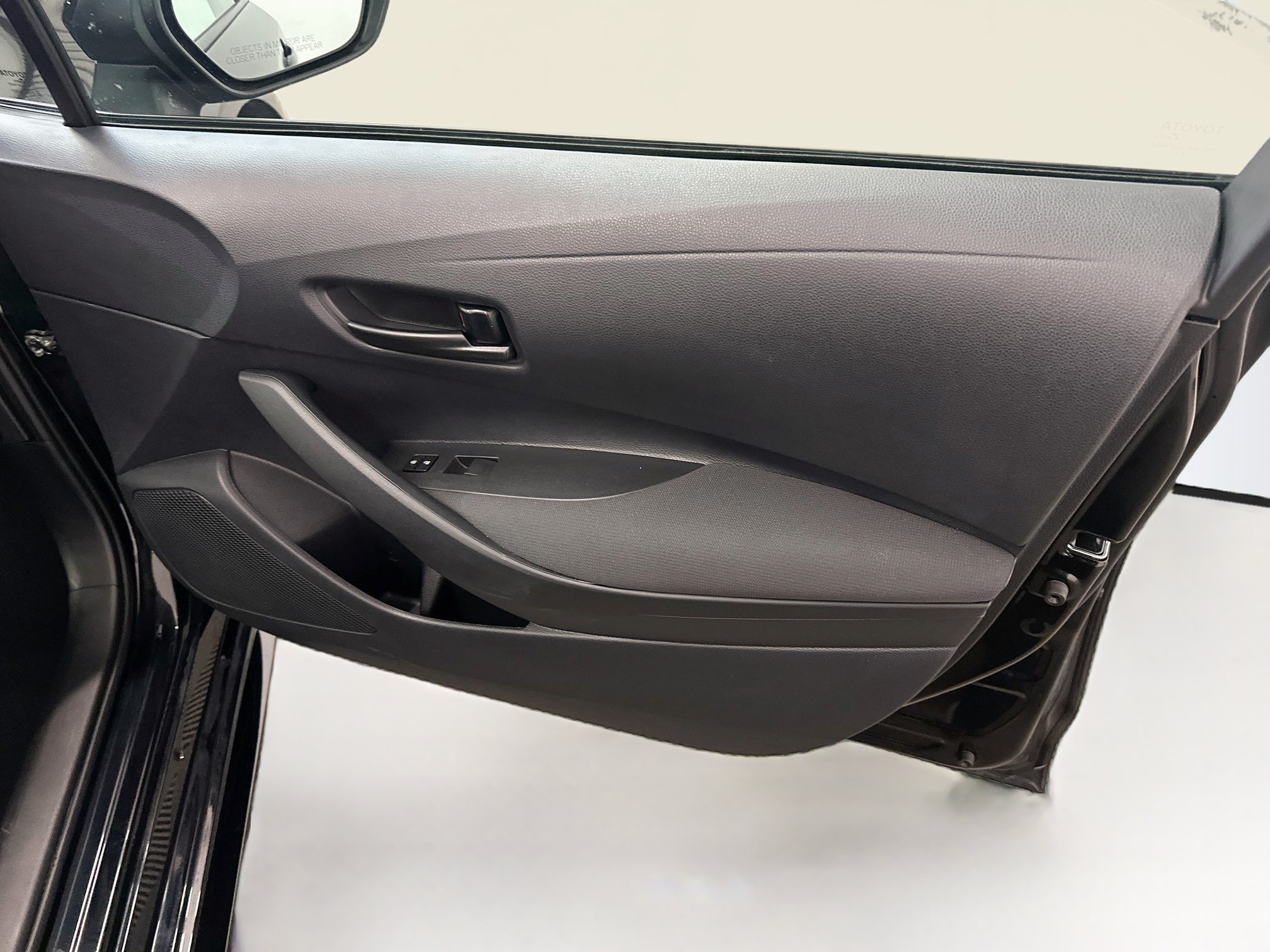 Used 2026 Toyota Corolla LE FWD image 33