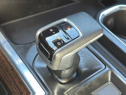 Used 2024 GMC Sierra 1500 Elevation w/ Preferred Package AWD/4WD image 16