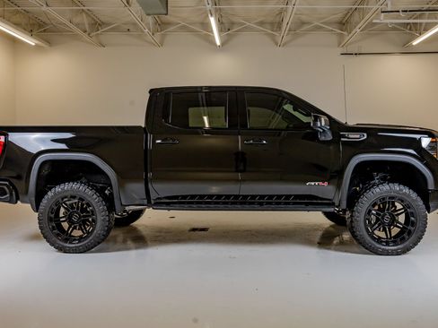 Used 2026 GMC Sierra 1500 AT4 w/ AT4 Premium Package AWD/4WD image 11