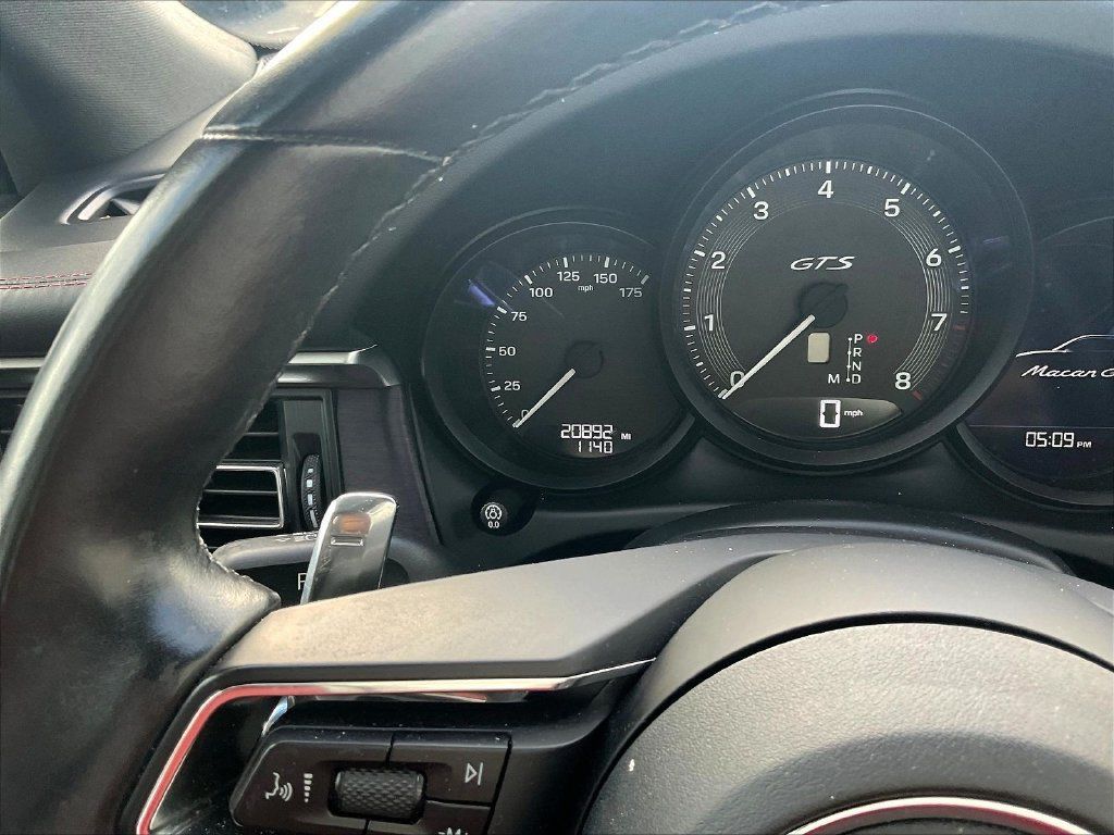 Used 2023 Porsche Macan GTS AWD/4WD image 13
