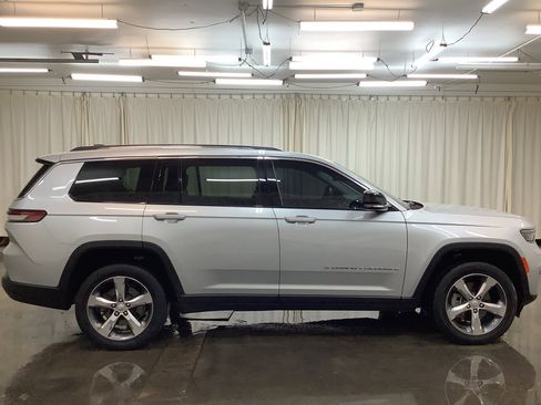 Used 2021 Jeep Grand Cherokee L Limited AWD/4WD image 5